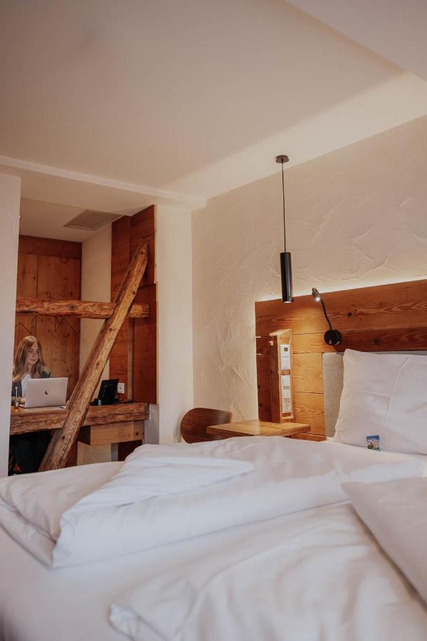 Altstadtmittehotel Sonne Dinkelsbühl Dış mekan fotoğraf